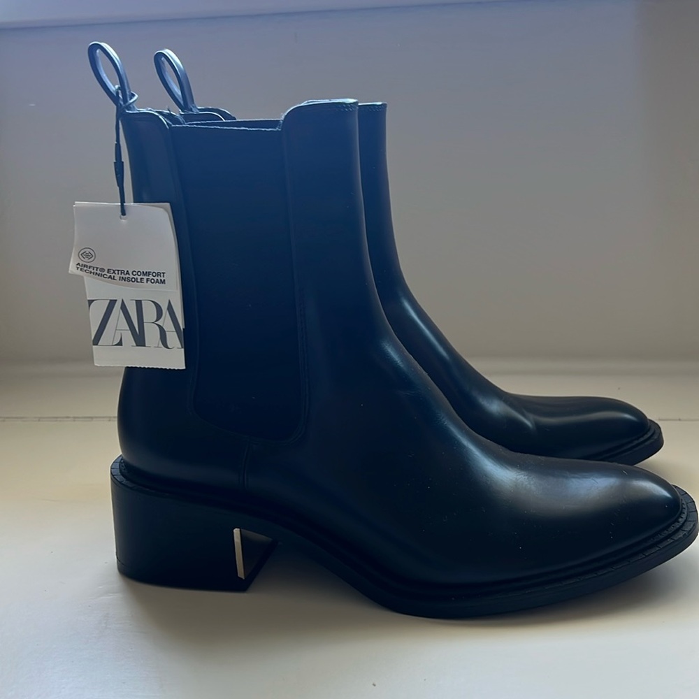 Zara Chelsea boot